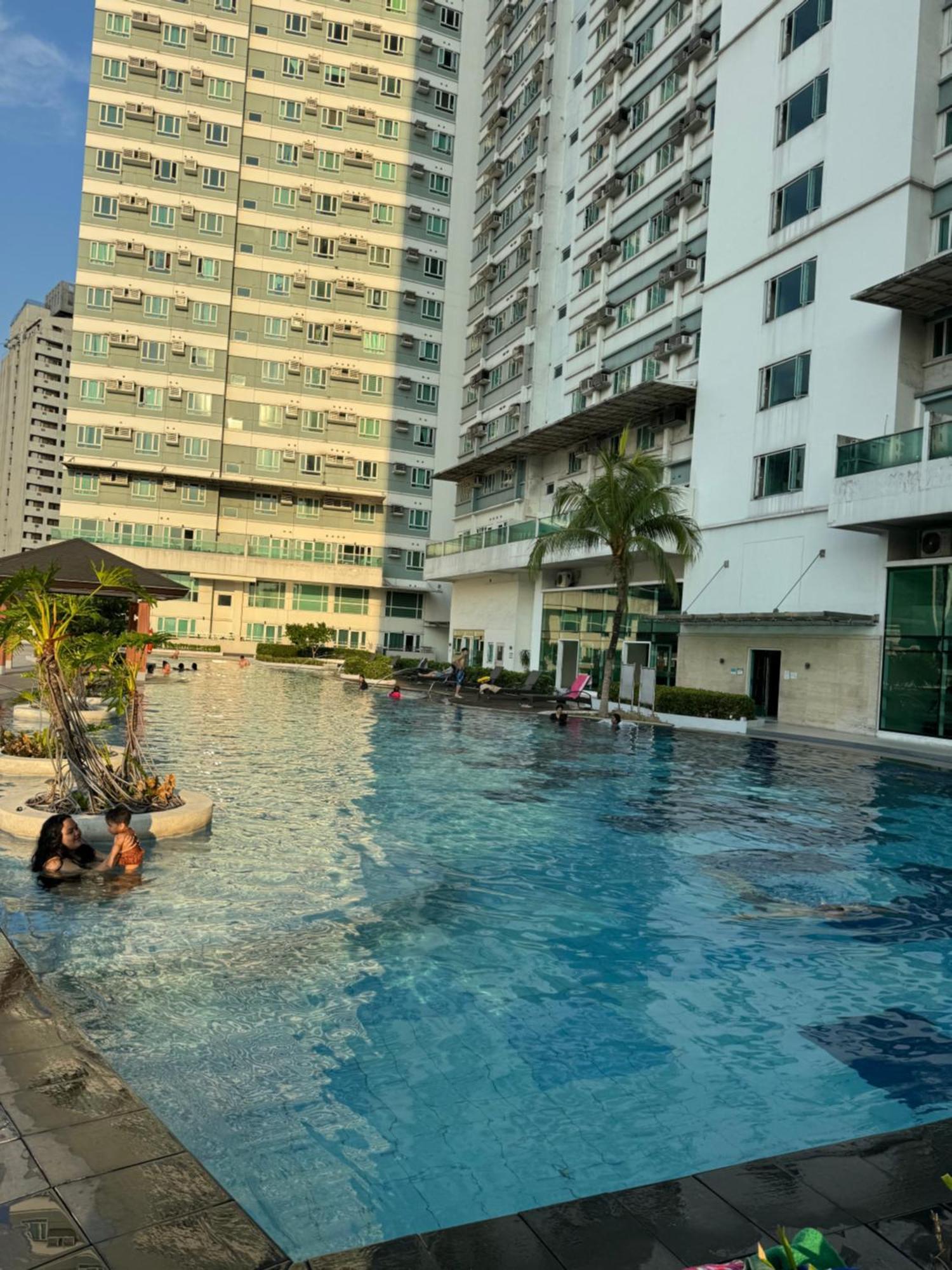 Beacon Makati Condo Free Pool Access Free Wifi 100Mbps & Free Netflix Manila Ngoại thất bức ảnh